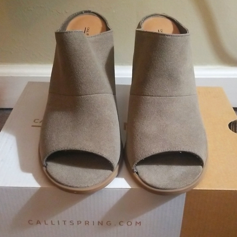 Call It Spring Tauge Block Heel Size 10 - image 1